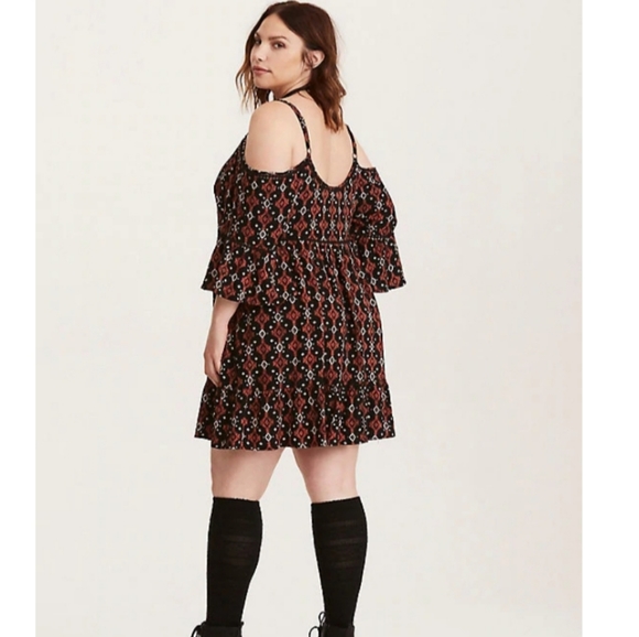 Torrid Multi-Color Geo Print Challis Cold Shoulder - Picture 2 of 6